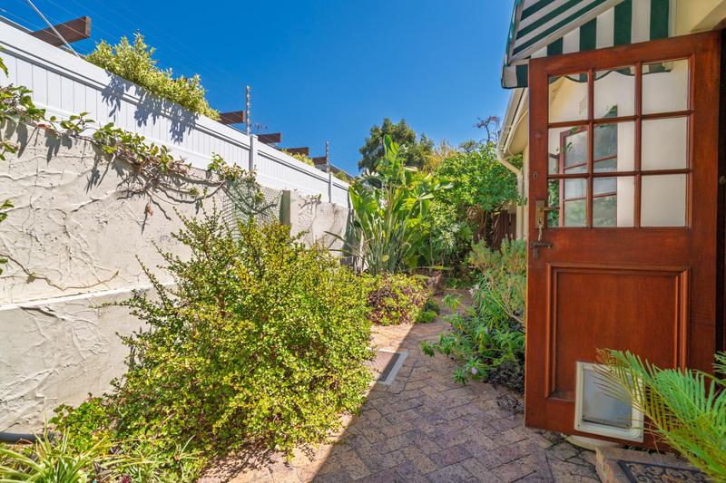 3 Bedroom Property for Sale in Harfield Village Western Cape